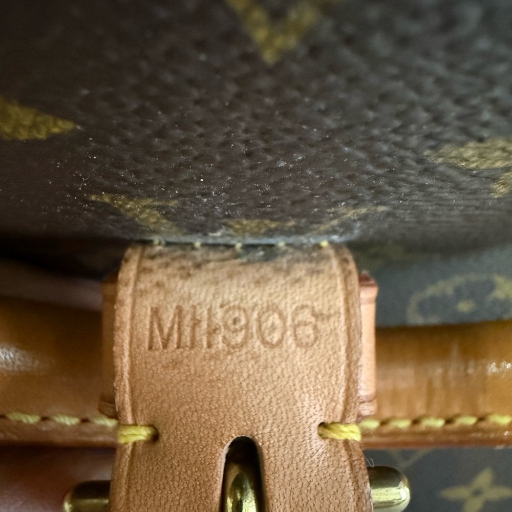 Louis Vuitton Rivoli Monogram Briefcase - Picture 8 of 13